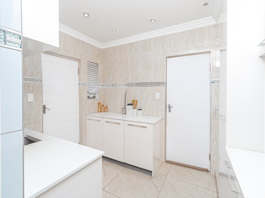 4 Bedroom Property for Sale in Xanadu North West